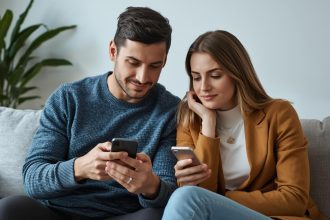 husband and wife texting each other